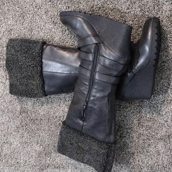 Express Women Wedges Back boots| Size 8 - Picture 6 of 14